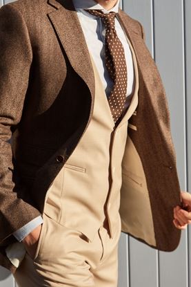 Picture of Brown tweed-effect mixed fabric three-piece suit